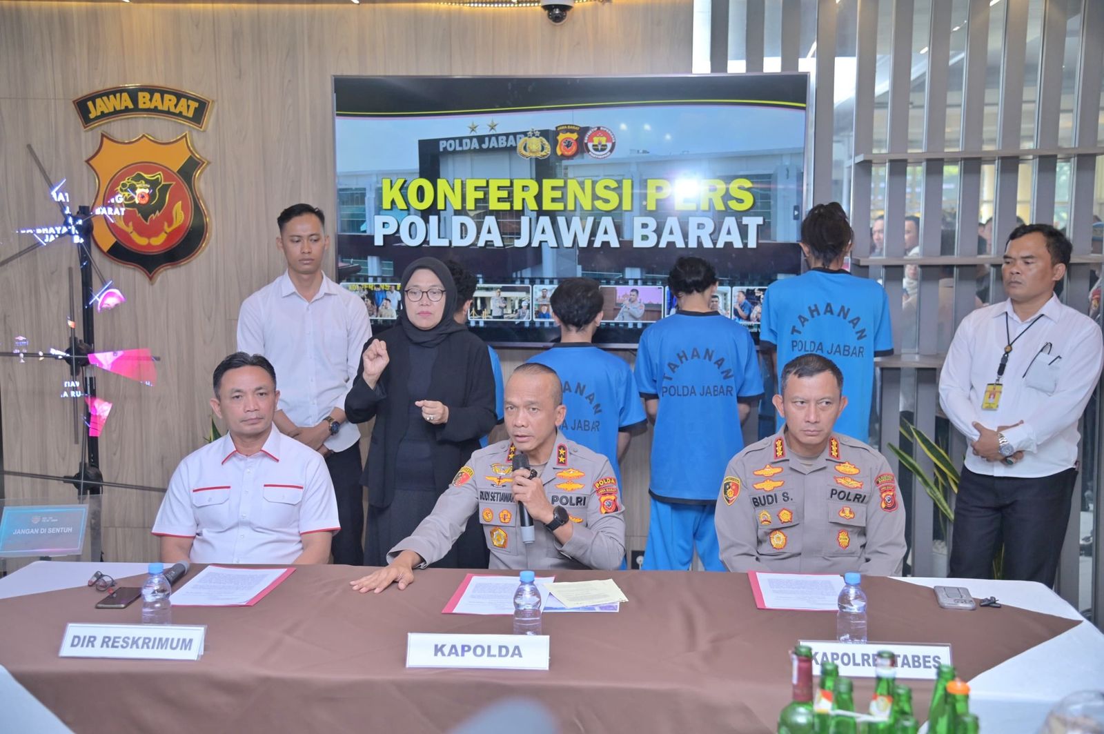 Polda Jabar Berhasil Amankan 4 Pelaku Anarkis, Saat Pengamanan May Day di Dago Cikapayang Bandung