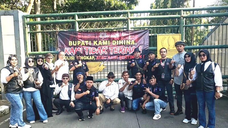 Dalam Aksinya Aliansi Ormas Bekasi, Tuntut Pelaku Penghinaan Terhadap Bupati dan Wakil Bupati Bekasi Ditangkap 
