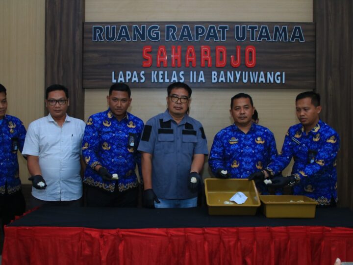 Petugas Lapas Banyuwangi Gagalkan Upaya Penyelundupan Paket Makanan, Yang Diduga Sabu di Kemas Dalam Lontong