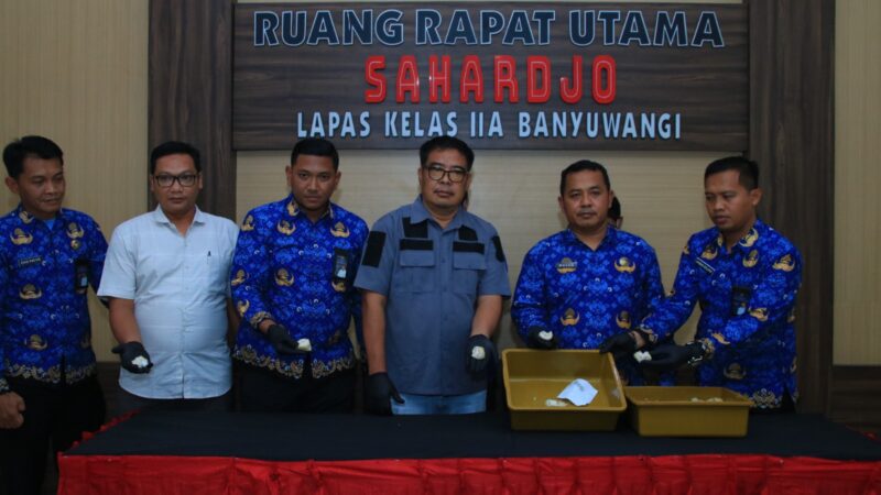 Petugas Lapas Banyuwangi Gagalkan Upaya Penyelundupan Paket Makanan, Yang Diduga Sabu di Kemas Dalam Lontong