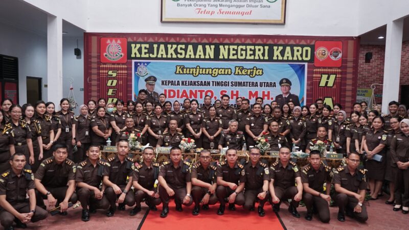 Optimis Raih WBK 2025, Kajati Sumut Motivasi Jajaran Kejari Karo Jaga Kekompakan dan Tingkatkan Pelayanan