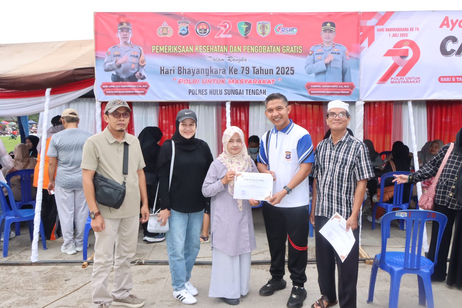 Sambut HUT Bhayangkara ke-79,Polres Hulu Sungai Tengah Gelar Bakso Pengobatan Gratis saat Car Free Day 2025