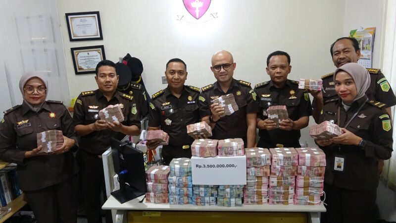 Kejati Sumut Terima Penitipan Kerugian Keuangan Negara Sebesar Rp3,5 Miliar Atas Dugaan Korupsi Pemotongan ADD Kota Padangsidimpuan