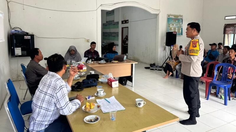 Wujudkan Kamtibmas di Tengah Masyarakat, Polsek Berbak Sosialisasi ke Desa-desa Wilayah Hukumnya 