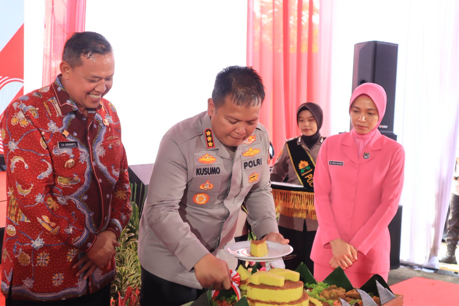 Rayakan HUT Bhayangkara ke-79, Polres Metro Bekasi Kota Gelar Syukuran,Guna Perkuat Komitmen Polri Dalam Pelayanan