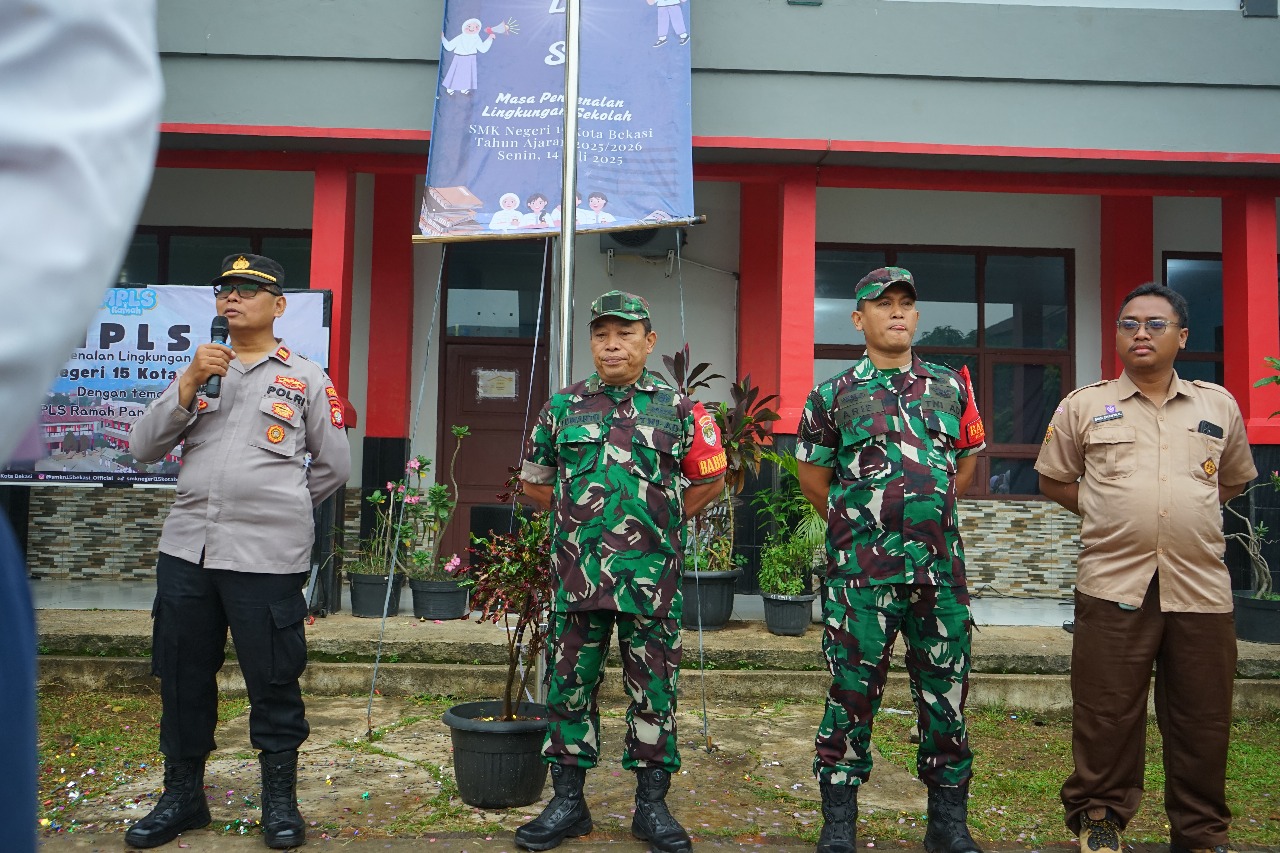 Sinegritas TNI-POLRI,Hadiri Pembukaan MPLS di SMKN 15 Kota Bekasi 