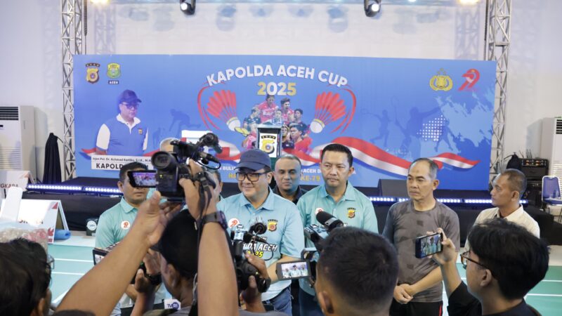 Kejuaraan Badminton Kapolda Aceh Cup 2025 Resmi Dibuka, Laga Perdana Hadirkan Dua Mantan Atlet Nasional