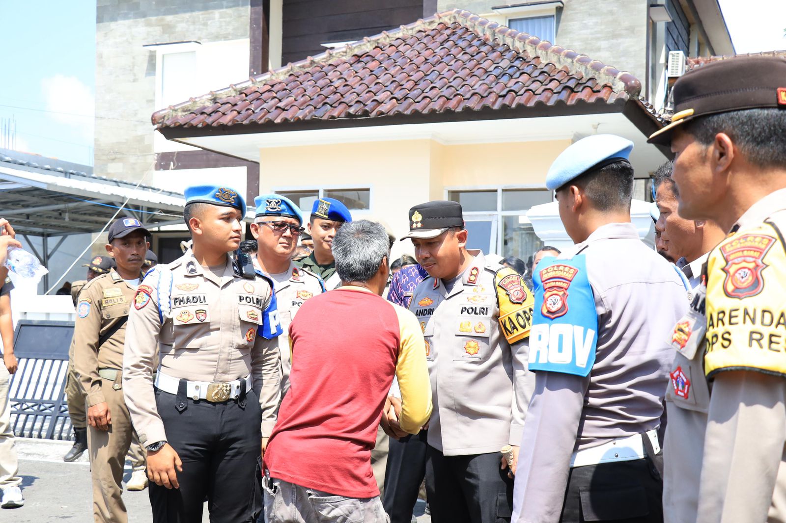 Jebol Gerbang Pendopo dan Rusak Mobil Damkar, Amuk Nelayan Pangandaran Mereda di Tangan Kapolres