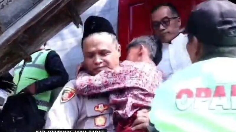 Kapolda Jabar Apresiasi Anggota Polisi yang Selamatkan Bocah dari Menara Seluler