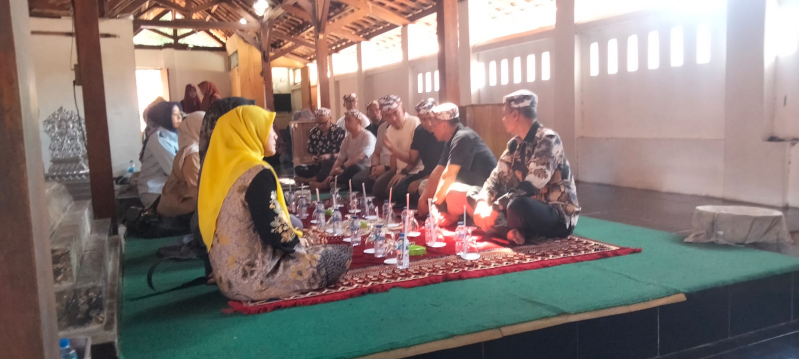 Peringati Hari Kemerdekaan Republik Indonesia 17 Agustus 1945 ,Pangdam III Siliwangi Jawa Barat,Lakukan Ziarah ke Makam Sunan Gunung Jati di Cirebon.