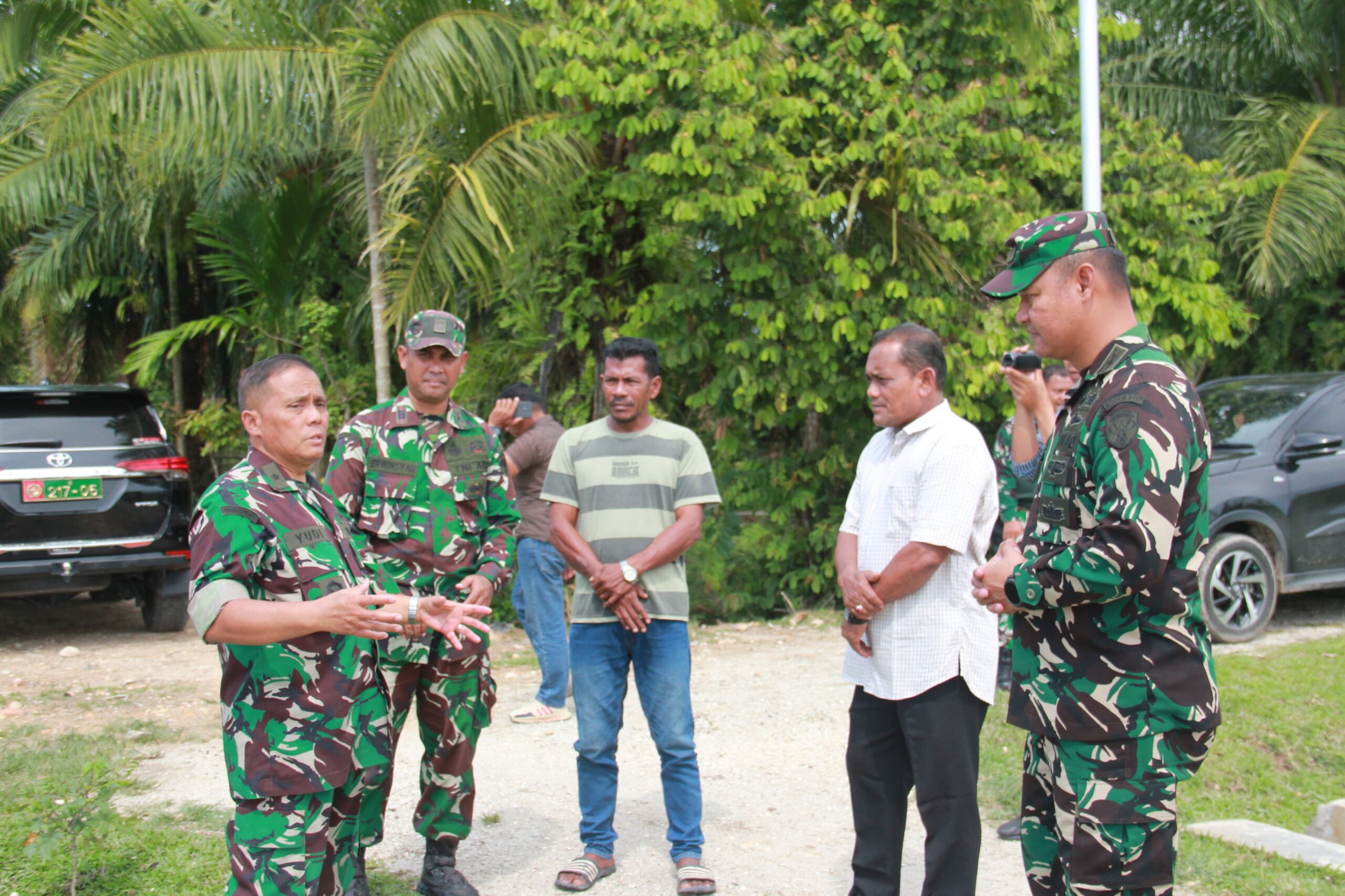Dandim 0117/Aceh Tamiang Dampingi Irdam Iskandar Muda Tinjau Lokasi OPLAH Di Wilayah Aceh Tamiang