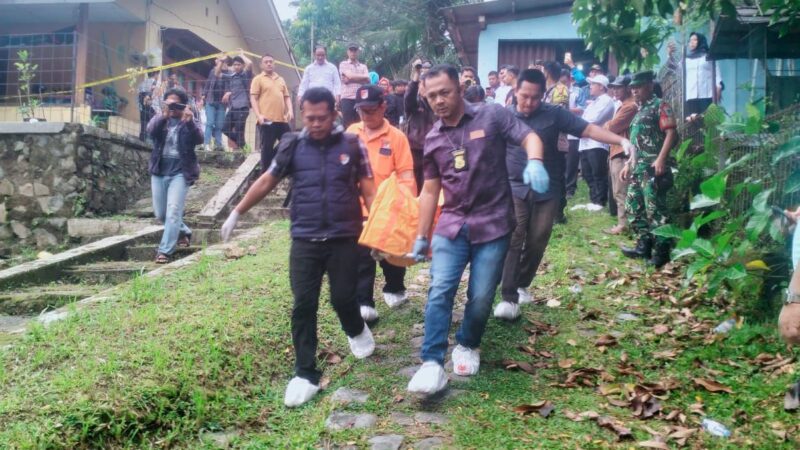 Jasad Wanita Bersimbah Darah Ditemukan di Perumahan Purwakarta