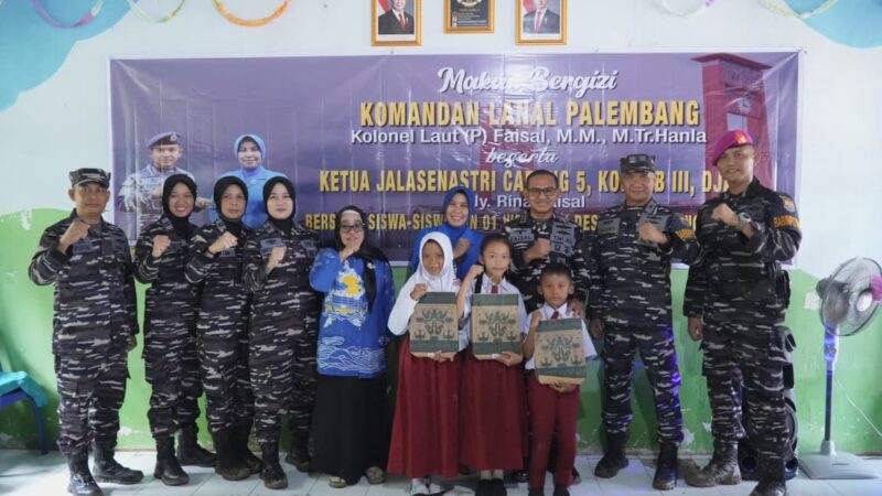 Wujud Kepedulian, TNI AL Jalin Kedekatan dengan Warga Pesisir OKI