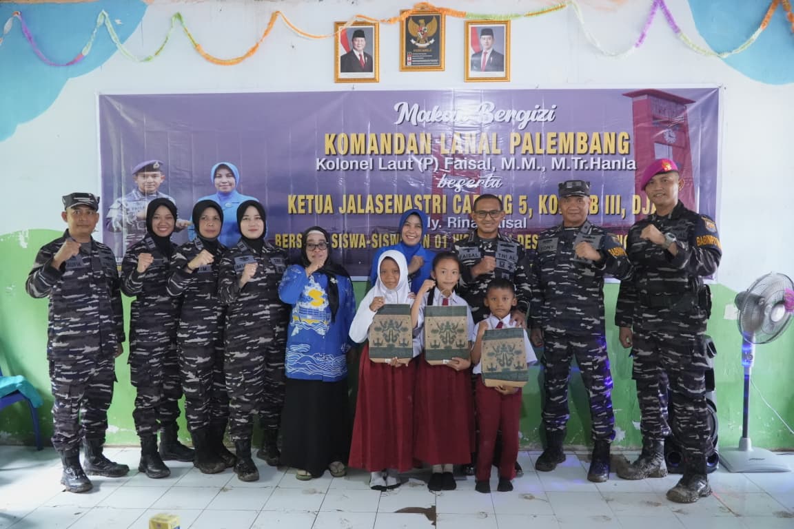 Wujud Kepedulian, TNI AL Jalin Kedekatan dengan Warga Pesisir OKI