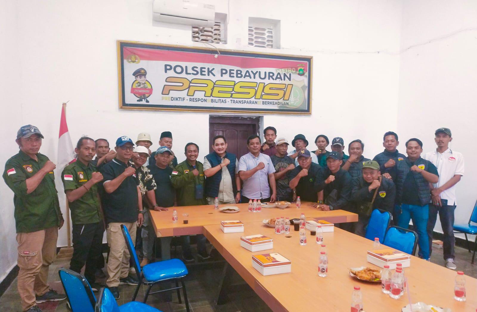 Jalin Kemitraan,Kanit Reskrim Polsek Pebayuran  Ngopi Bareng Wartawan