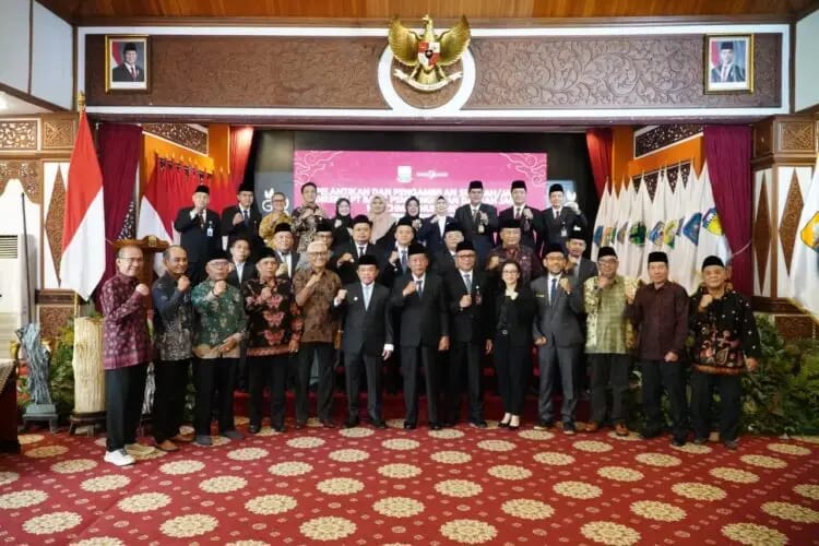Al Haris Lantik Jajaran Direksi Bank Pembangunan Daerah (BPD) Jambi 