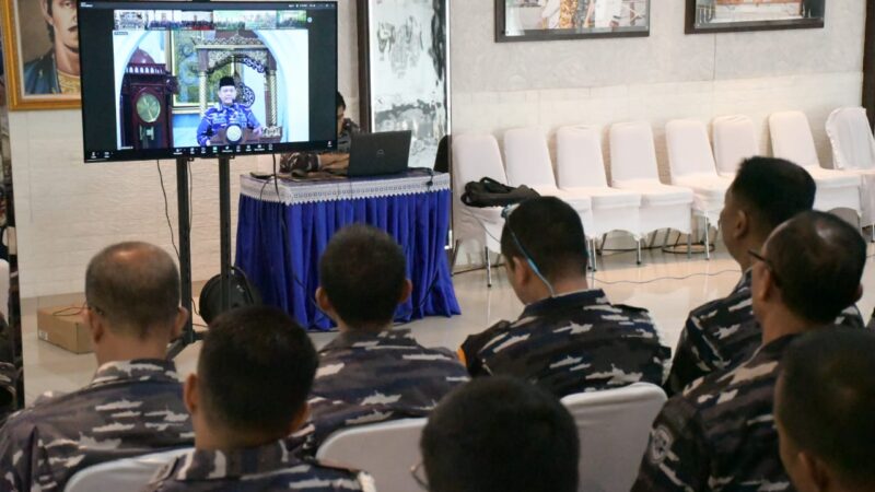 Perkuat Iman dan Taqwa, Prajurit Lanal Palembang Ikuti Ceramah Agama Online   