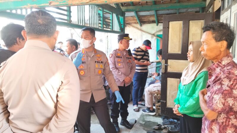 Kapolresta Bandung Pimpin Evakuasi Mayat Seorang Ibu Yang Diduga Bunuh Diri dan Jerat Leher 2 Putranya