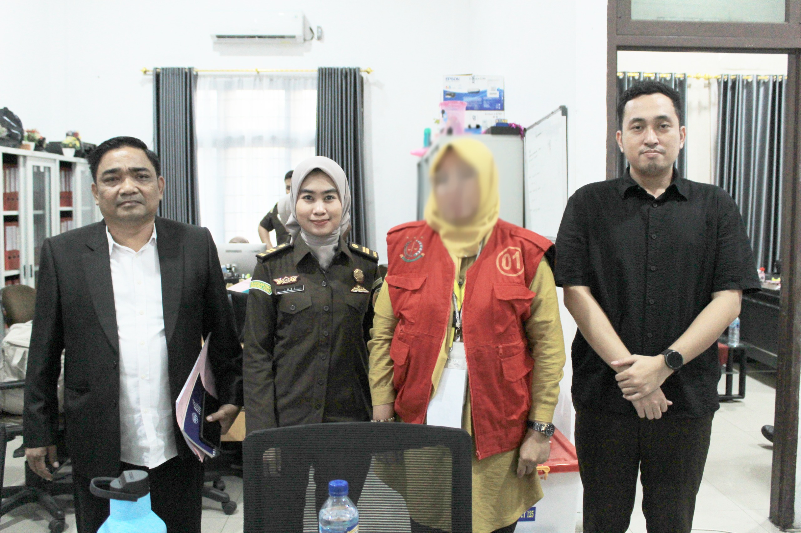 Rugikan Rp 826 Juta,Tersangka Korupsi Dana BOS,Kepala SMAN 16 Medan Resmi Ditahan Kejari Belawan
