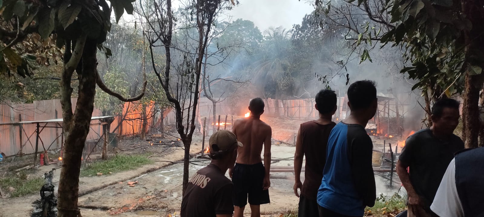 Polisi Selidiki Kebakaran Sumur Minyak Tradisional di Muba,5 Orang Mengalami Luka Bakar