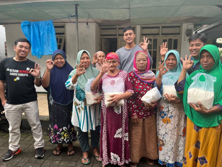 Rayakan Hari Lahir ke-51 Bupati Ipuk, Komunitas Pendukung Ipuk Lakukan Kegiatan Sosial