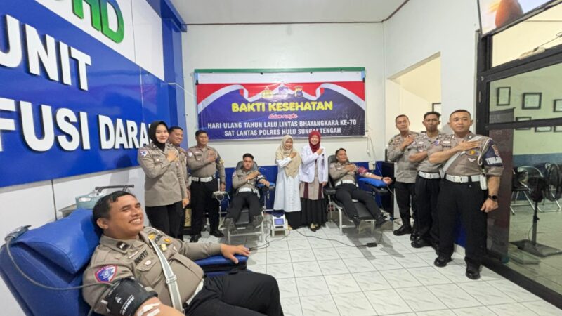 HUT Lalu Lintas Bhayangkara Ke-70, Satlantas Polres Hulu Sungai Tengah, Gelar Bakti Kesehatan dengan Mendonorkan Darah 