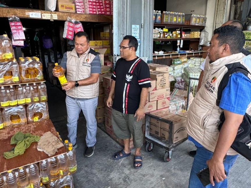 Satgas Pangan Polda Kalsel,Cek Harga dan Keaslian Minyakita di Toko Banjarmasin