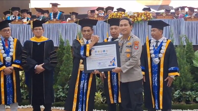 Polda Kalsel Terima Penghargaan dari ULM,Komitmen Kolaborasi untuk Ketahanan Pangan Diakui