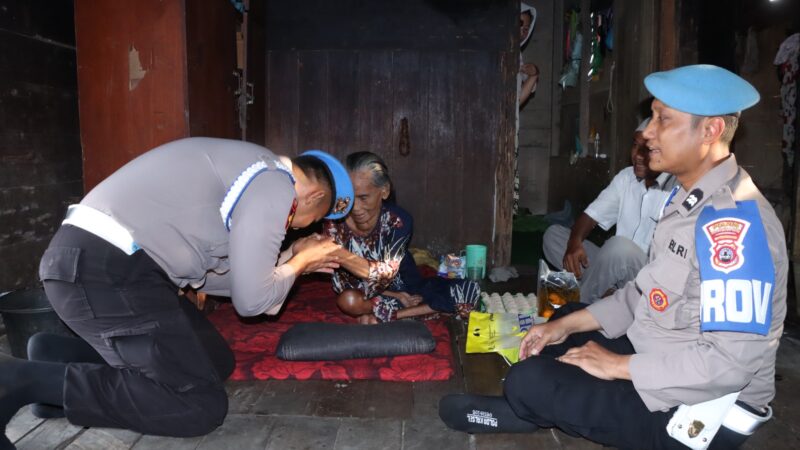 Sipropam Polres HSU Gelar Kegiatan Berbagi, Santuni Warga Yang Sakit Stroke Selama 4 Tahun