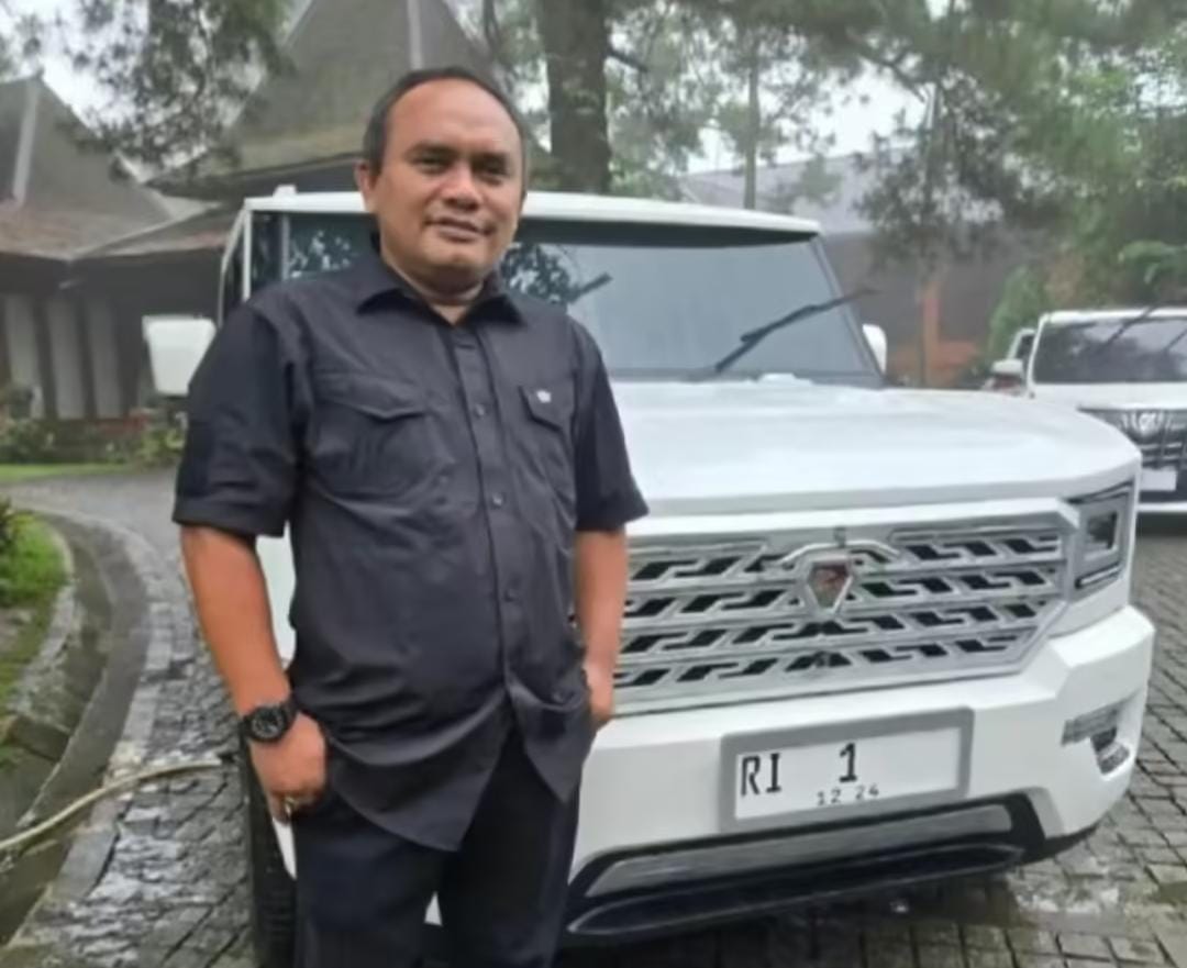 Ketua Umum Elang Hambalang 3: Aparat Penegak Hukum Diduga Tutup Mata,Terkait  Peredaran Obat Keras Yang Dapat Merusak Generasi Bangsa Indonesia 