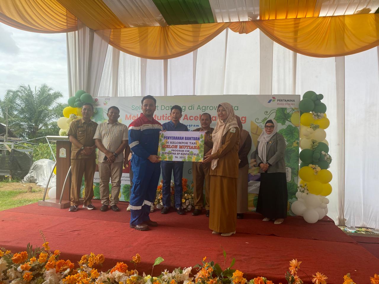 Pertamina Rantau Field,Gelar Panen Raya Melon Program CSR