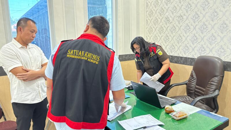 Kajari Binjai dan Tim Penyidik Lakukan Penggeledahan di Kantor Dinas PUTR Kota Binjai