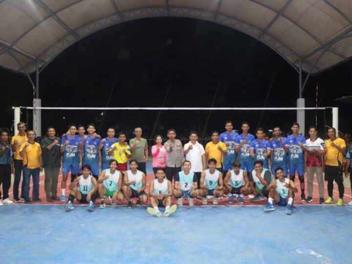 Turnamen Bola Voli Kapolres HST CUP 2025,Babak Final Juara 1 Team Putri: Pinker’s Sulangking dan Team Putra  Juara 1 : Polres HST A