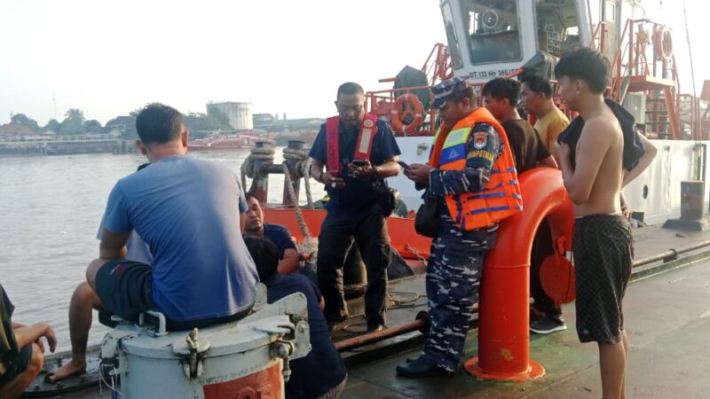 Tug Boat Tenggelam Disungai Musi, Lanal Palembang Gerak Cepat Evakuasi ABK