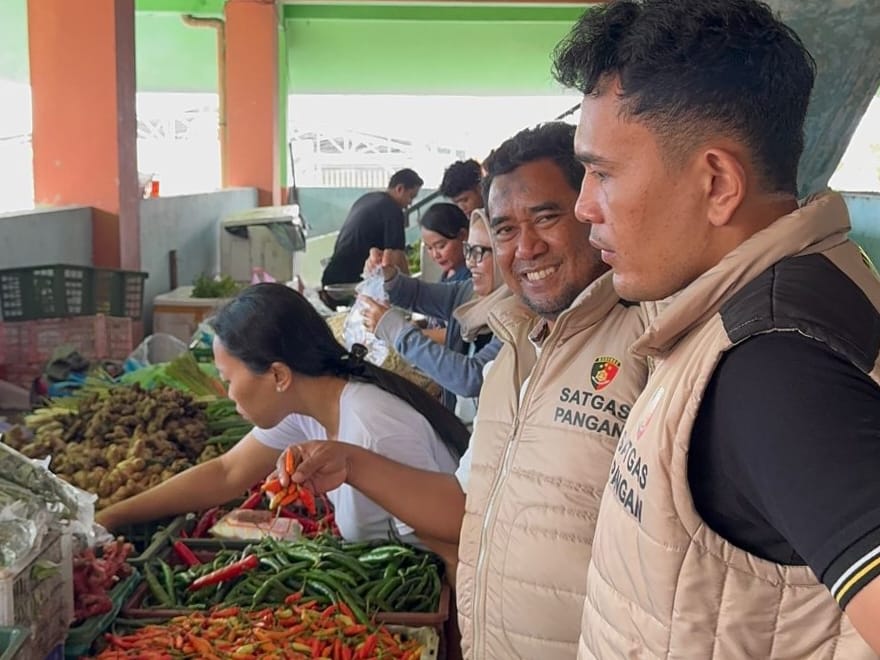 Tim Satgas Pangan Polda Kalsel Gelar Pengecekan Harga di Pasar Kuripan