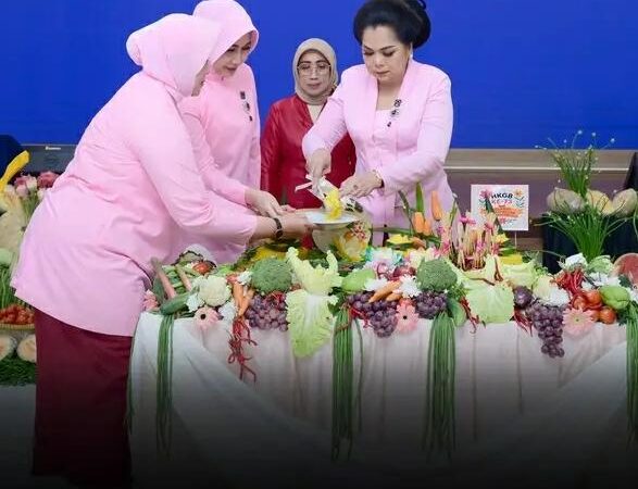 Polda Jambi Menggelar Syukuran Hari Kesatuan Gerak Bhayangkari Ke-73 Tahun 2025