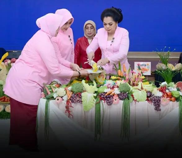Polda Jambi Menggelar Syukuran Hari Kesatuan Gerak Bhayangkari Ke-73 Tahun 2025