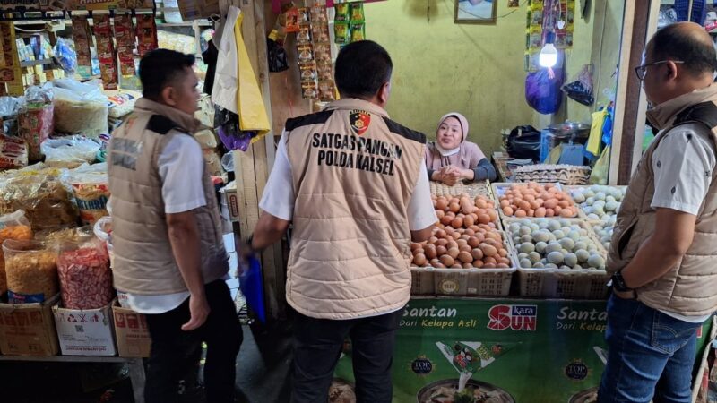 Satgas Pangan Polda Kalsel Gelar Pengecekan Harga dan Stok Bapokting di Pasar Kalindo