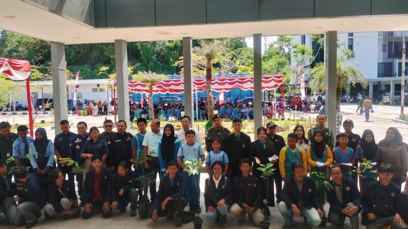 Peringati Hari Sumpah Pemuda Tahun 2025,Anak Negeri di Entikong Menanam Masa Depan Dengan Menanam Pohon.