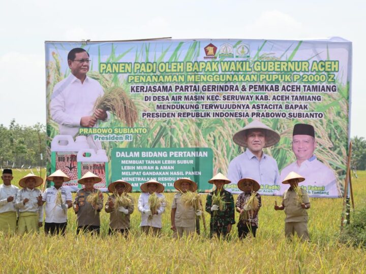 Kapolres Aceh Tamiang Bersama Forkopimda Hadiri Panen Padi Bersama Wakil Gubernur Aceh