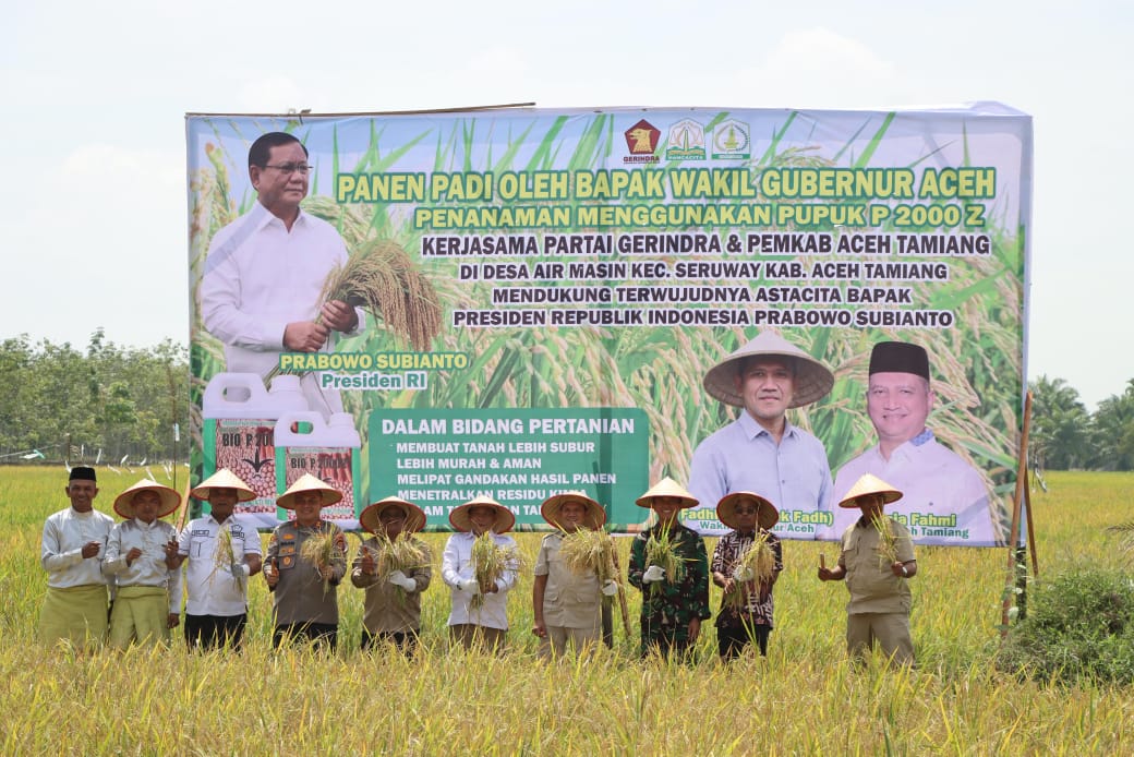 Kapolres Aceh Tamiang Bersama Forkopimda Hadiri Panen Padi Bersama Wakil Gubernur Aceh