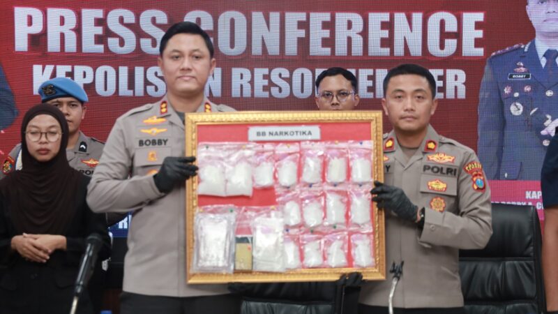 Polres Jember Bongkar Jaringan Narkotika Antar Pulau, 885 Gram Sabu dan 300 Butir Ekstasi Disita