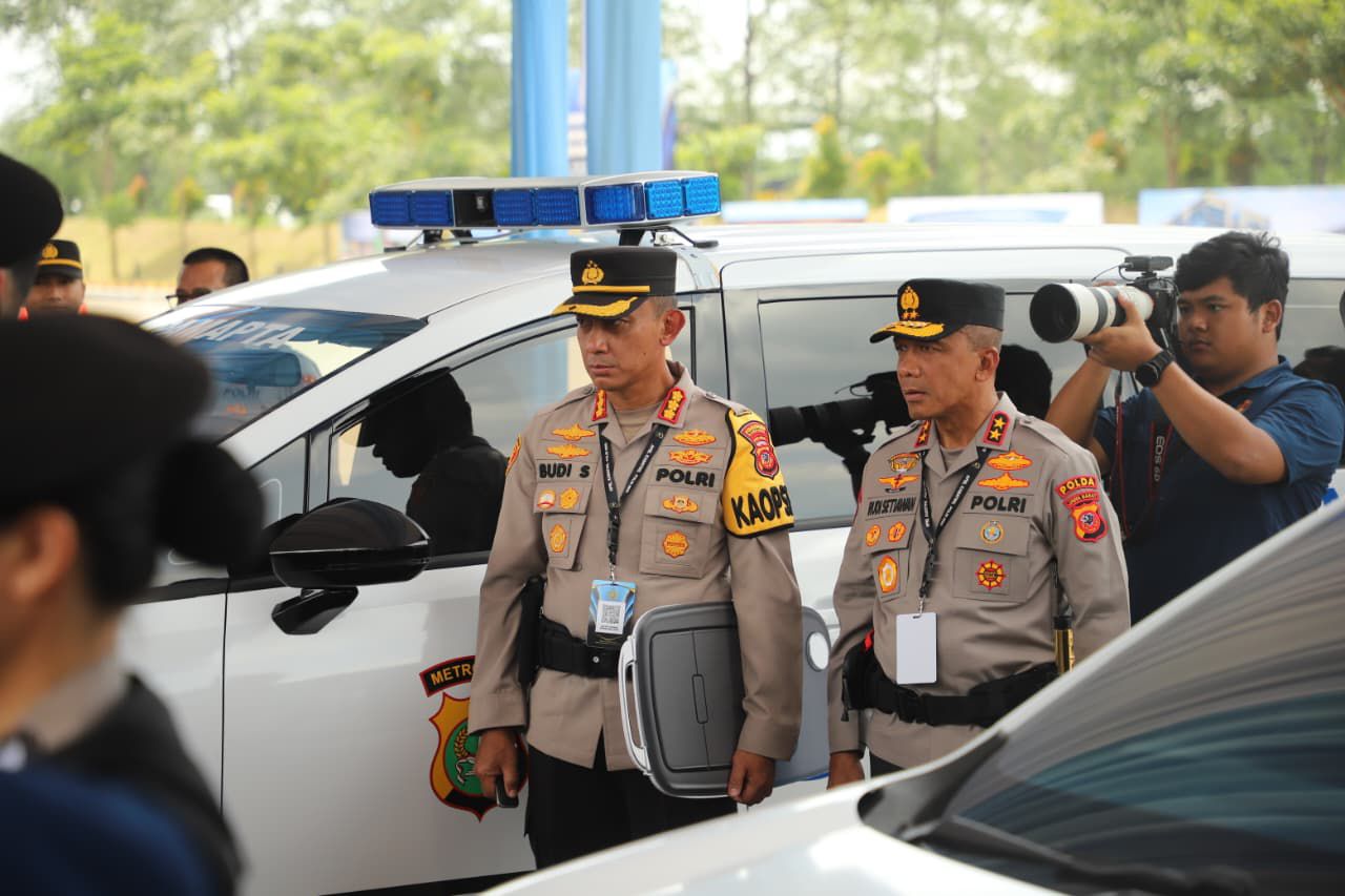 Kapolda Jabar Beserta Pejabat Utama Tertentu dan Kapolres Ikuti Apel Kasatwil Polri 2025 di Kabupaten Bogor