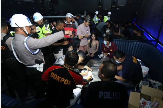 Polda Sumut Dan TNI Terus Gencarkan Razia THM, Tiga Pengunjung Golden Tiger Positif Narkoba 