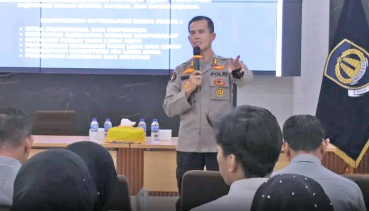 Kasubbid Multimedia Bidhumas Polda Jambi,Jadi Narasumber Kegiatan Workshop Pengelolaan Informasi dan Komunikasi Keimigrasian Tahun 2025