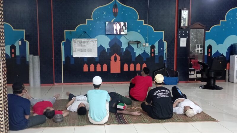 Residen LRPPN-BI,Manfaatkan Waktu Santai dengan Nonton TV Bareng