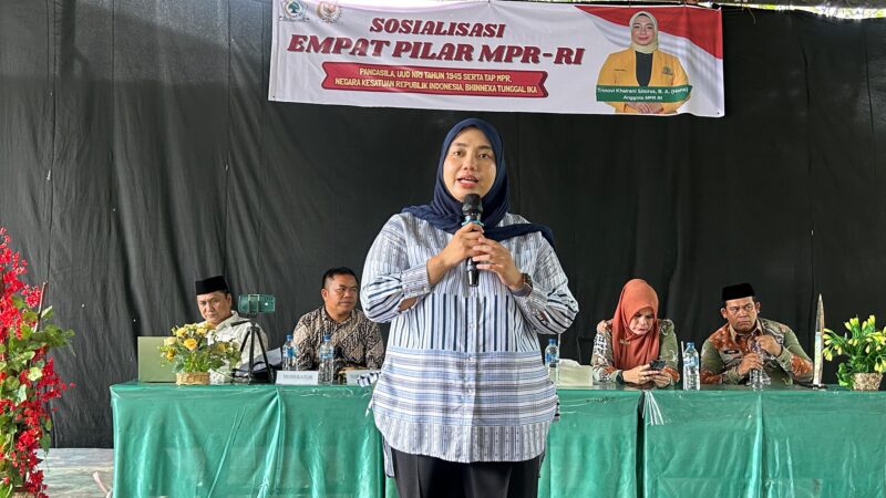 Trinovi Khairani Sitorus, Menggelar Sosialisasi Empat Pilar MPR RI,di MAN 2 Labuhanbatu Utara
