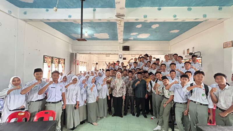 Trinovi Khairani Sitorus Gelar Sosialisasi Empat Pilar MPR RI, di SMKS Al-Wasliyah 2 Merbau