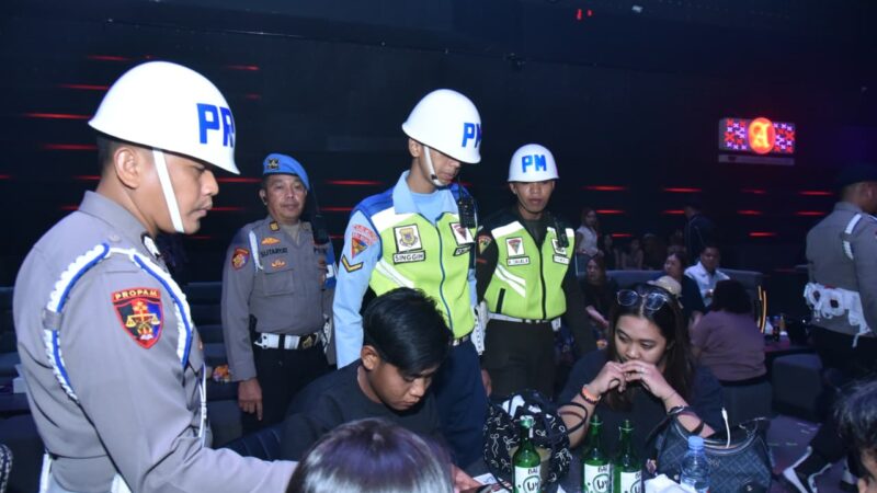 Propam Polda Kalsel dan POM TNI Gelar Operasi Gabungan di THM Jelang Natal dan Tahun Baru