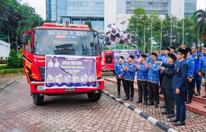 Usai Pimpin Upacara Bela Negara, Wali Kota Medan Lepas Armada Bantu Pembersihan di Kab. Aceh Tamiang 